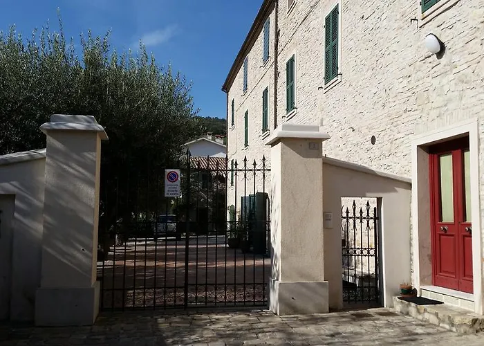 La Panoramica Avenale